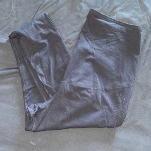 Isabel maternity leggings, size medium, never worn